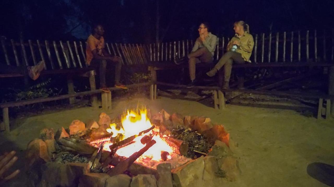 Om Hostel Bunyonyi Kabale ภายนอก รูปภาพ