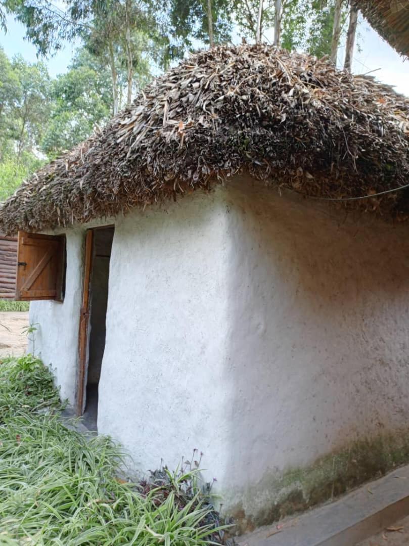 Om Hostel Bunyonyi Kabale ภายนอก รูปภาพ