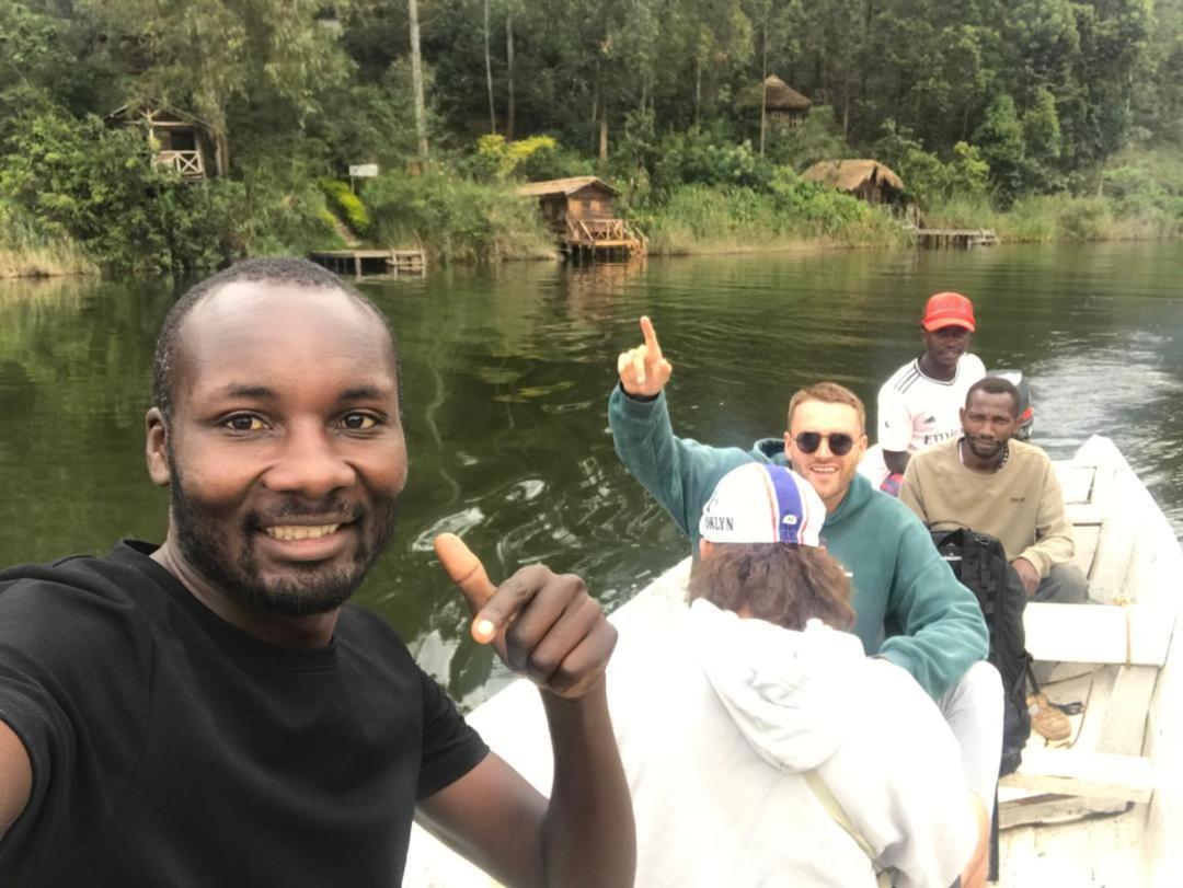 Om Hostel Bunyonyi Kabale ภายนอก รูปภาพ