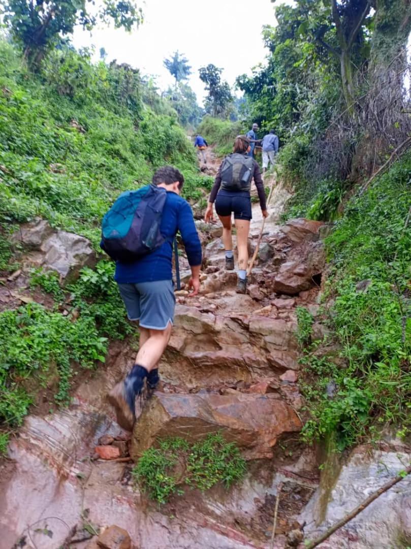 Om Hostel Bunyonyi Kabale ภายนอก รูปภาพ