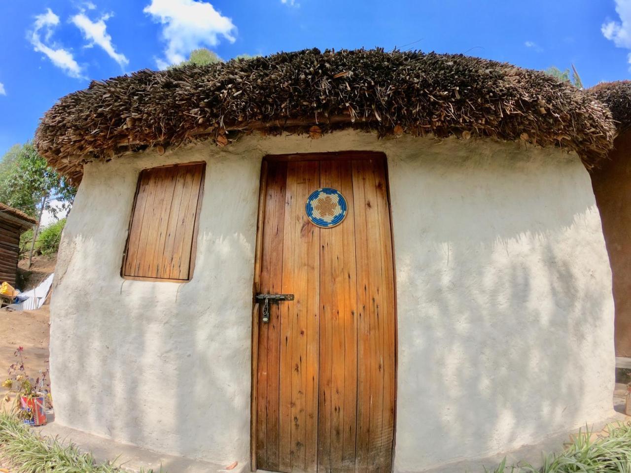 Om Hostel Bunyonyi Kabale ภายนอก รูปภาพ