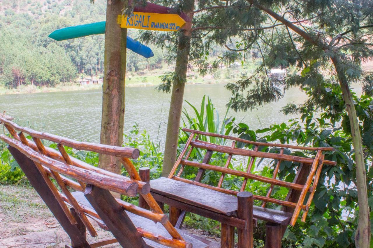 Om Hostel Bunyonyi Kabale ภายนอก รูปภาพ