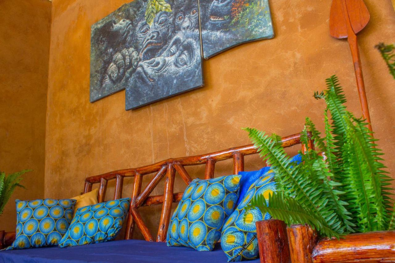 Om Hostel Bunyonyi Kabale ภายนอก รูปภาพ